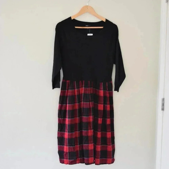 NWT TORRID Red Black & White 3/4 Sleeve Midi Sweater Dress with Plaid Size L/12 - Picture 1 of 5